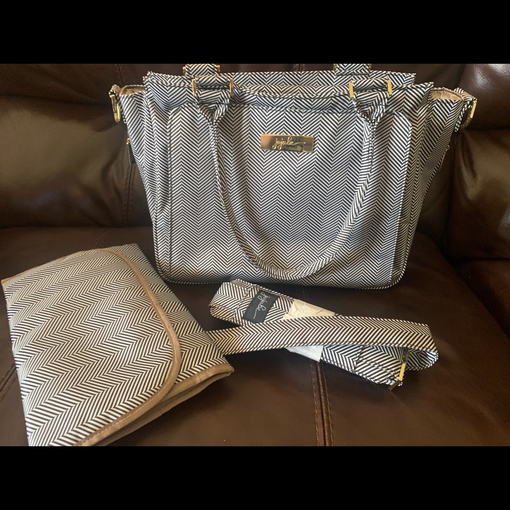 Jujube Queen of The Nile Be Classy